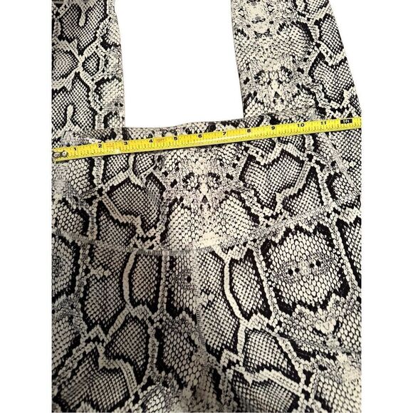 Varley cream black snake print High Rise Leggings Size Small - Picture 4 of 9